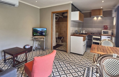Marseillan Cabaña | Gite in a chambre d'hotes, quiet location with shared pool