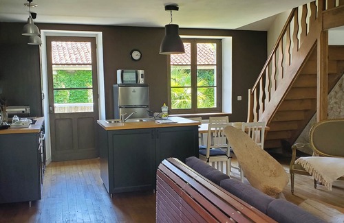 Saint-Meard-de-Drone Casa | Gîtes en un molino en el río Dronne - La Maillerie