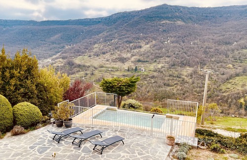 Rochessauve Casa | Gîte in Ardèche with swimming pool and magnificent view of the valley