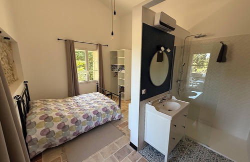 Lamotte-du-Rhone Otro | Gite in Provencal country house