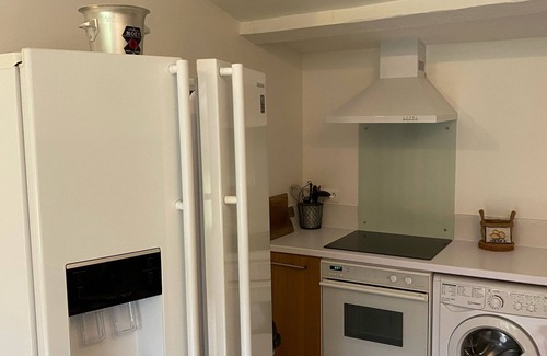 Tarascon Cabaña | estudio en Provenza para una pareja Totalmente equipado, con piscina.