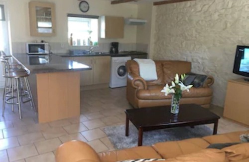 Plurien Cabaña | Gite in rural area with a short walk to the 🏖 beach