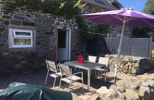 Plurien Cabaña | Gite in rural area with a short walk to the 🏖 beach