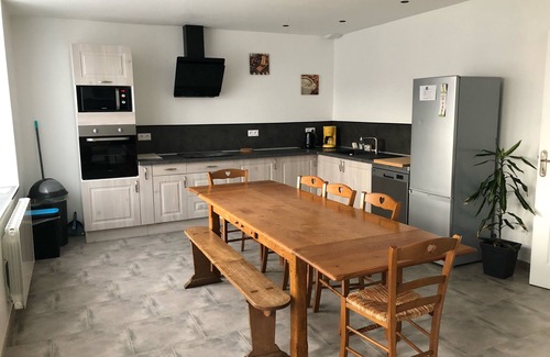 Montsenelle Casa | Casa rural en "la ciudad"