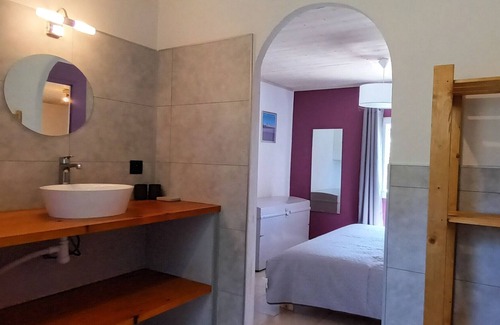 Besse-sur-Issole Casa | Gîte in the heart of nature and in absolute calm for couples (+ possibly young children)