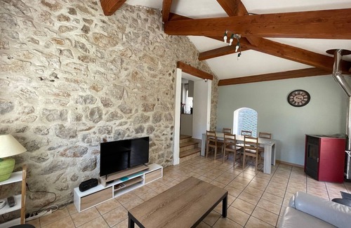 Accons Casa | Gîte in the Monts d'Ardèche park 07160 Accons