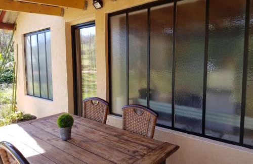 Sainte-Alvere Casa | Gite L'Atelier studio pp en perigord noir piscine