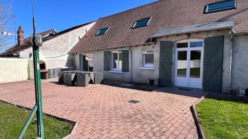 Nouan-sur-Loire Casa | Gite l'Escapade- 8 people- Near castles-2 hours 15 minutes from Paris
