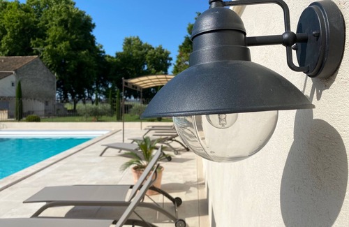 Fontvieille Cabaña | 3 *** Casas rurales con piscina en un Mas provenzal en el corazón de Provenza