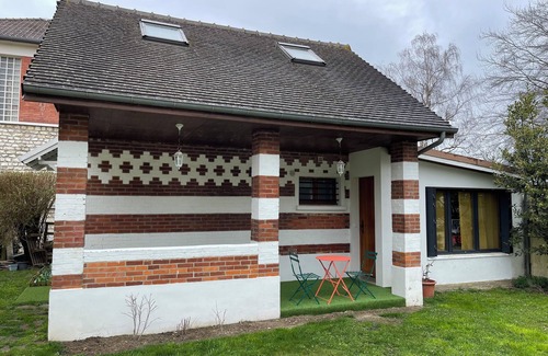 Combs-la-Ville Casa | Gite la Briquette 6 persons near RER D. Paris 30 min. away.