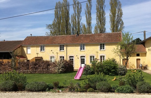 Villeneuve-la-Lionne Casa | Gîte "La Hulotte" country property away from the city