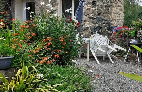 Graces Cabaña | Gite la Roseraie in the countryside 30mn from the sea