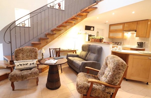 Lavigerie Cabaña | Gite Lavigerie, 3 bedrooms, 8 persons