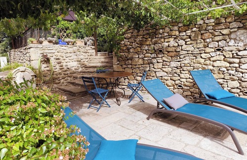Robion Casa | Casa de carácter en Robion 35 m² para 2 a 3 personas con piscina compartida