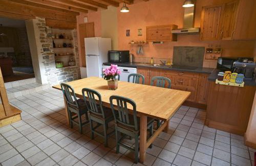 Lavigny Casa | Gite Le Douglas, Vignoble et Reculées du Jura - Avec Sauna