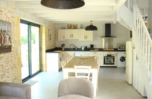 Saint-Germain-de-Belves Casa | GITE "LES CHEVREUILS" IN THE HEART OF PERIGORD NOIR