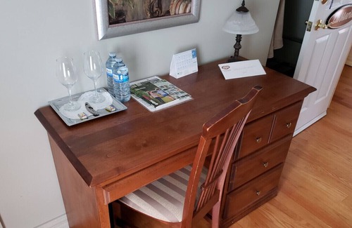 Mauricie Cama Y Desayuno | Gîte le Grandelinois - L'Emilie - Habitación con cama Queen