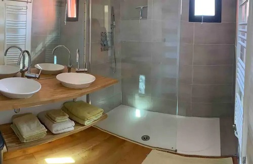 Jean Jaures Cabaña | Casa rural Le Mans, 4 dormitorios, 8 personas