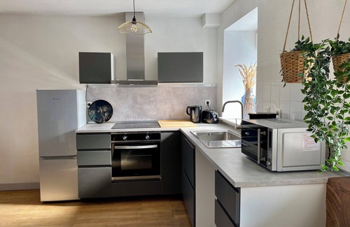 Lavigny Casa | Gîte Le Temps d'une vendange, at the foot of the vineyards and hiking trails