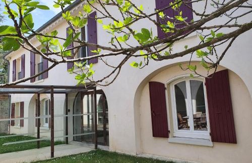 Saint-Andeol-le-Chateau Casa | GITE LES ARCHES