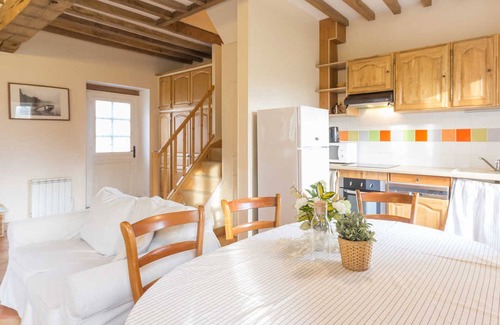 Les Essarts-le-Roi Cabaña | Gite Les Essarts-le-Roi, 3 bedrooms, 6 persons