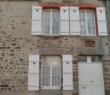 Saint-Jean-le-Thomas Casa | Gite Les Hirondelles en Baie du Mont St Michel