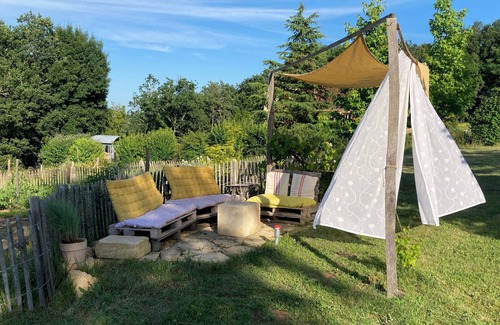Savignac-de-Miremont Apartamento | Gite Les orchidées