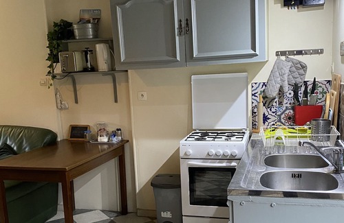 Aleu Cabaña | Gite Loutre - charming riverside cottage, tranquil and dog-friendly