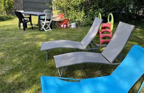 Saint-Pere Casa | Gite near the banks of the RANCE with garden ( 2 adults and 2 children)