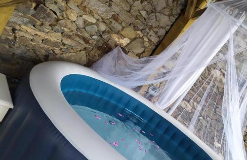 Saussenac Casa | Gite Nougaro 2 pers private spa ouvert à l'année