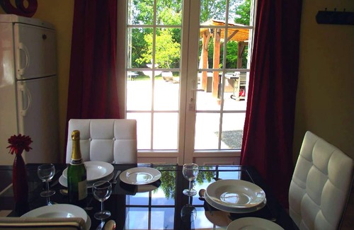 Soumensac Casa | Albergue nr Eymet con climatizada Jacuzzi, a 100 metros del lago, Dordoña, Aquitania