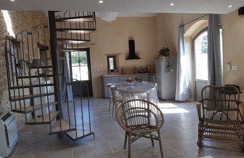 Saint-Marcel-de-Careiret Casa | GITE DE MAS SOURLIN: TOTALMENTE REFORMADO EN 2019, ¡NUEVO!