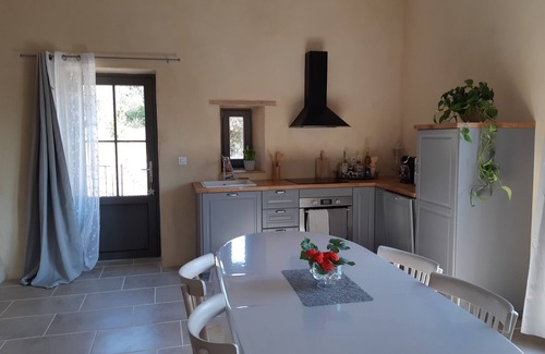 Saint-Marcel-de-Careiret Casa | GITE DE MAS SOURLIN: TOTALMENTE REFORMADO EN 2019, ¡NUEVO!