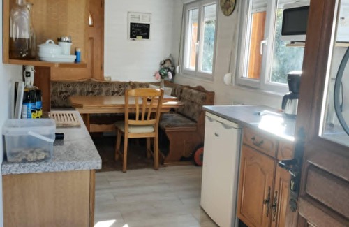 Fontenoy-le-Chateau Apartamento | Gite on the Canal L'Est and the Coney River