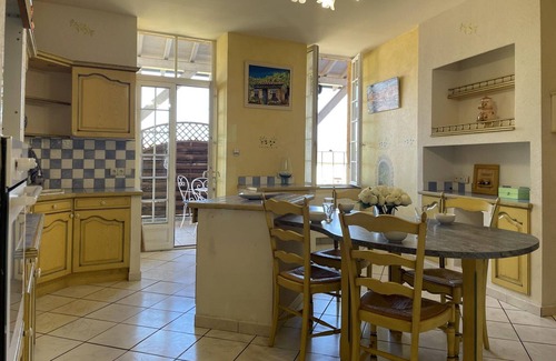 Pierrefitte-sur-Loire Cabaña | Gite Pierrefitte-sur-Loire, 5 bedrooms, 12 persons