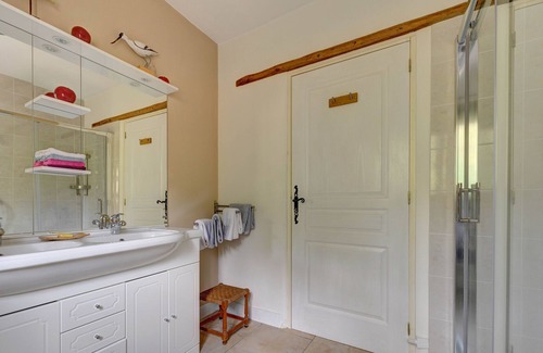 Ginestet Casa | Vrbo Property
