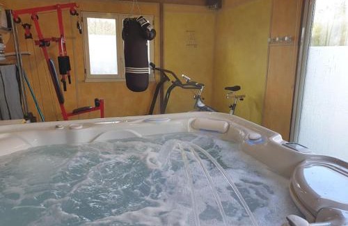 Saint-Marcan Chalet De Esquí | Gite proche Mont St Michel, Spa privatif en option ,St Malo