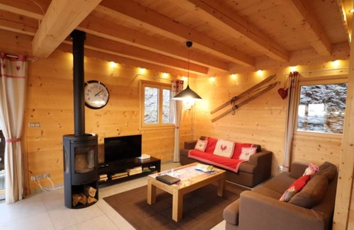 Saint-Jacques-des-Blats Cabaña | Gite Saint-Jacques-des-Blats, 3 bedrooms, 8 persons