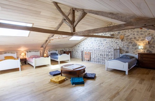 Saint-Estephe Cabaña | Gite Saint-Estèphe, 5 bedrooms, 15 persons