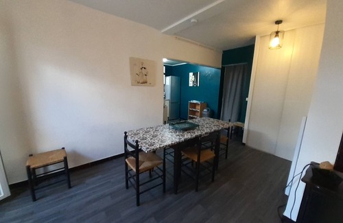 Saint-Crepin-et-Carlucet Condominio | Casa rural ST MARTIN 6 personas con piscina, jardín y petanca,