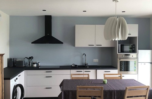 Guisseny Apartamento | Gite Tiarmein 2bedrooms with swimming pool 2 steps from the sea