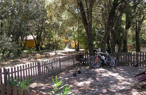 Vers-Pont-du-Gard Chalet De Esquí | Gite Topaze Vers Pont du Gard en Provence, river and swimming pool