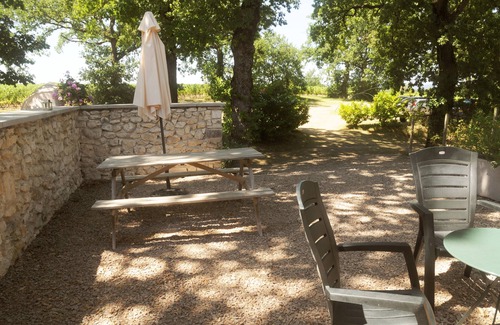 Cahuzac-sur-Vere Apartamento | Gite Uranus Entre les Vignes Avec Grande Piscine Dans le Triangle D'or