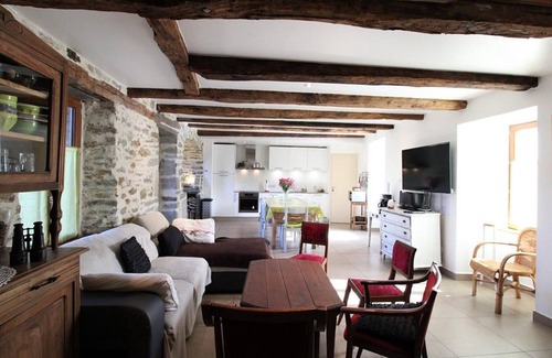Vieillevie Cabaña | Gite Vieillevie, 5 bedrooms, 10 persons