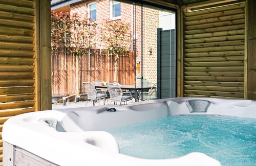 Hannut Casa | Gite Wellness avec putting green de golf 9 trous