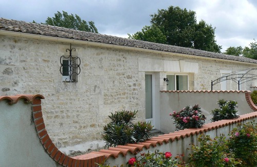 Montpellier de Medillan Casa | Casa rural con piscina a 15 minutos del océano