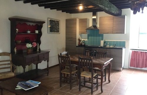 Saint-Sever-de-Rustan Casa | Gite with pool close to the pyrenees & ancient Abbey of Saint Sever de Rustan