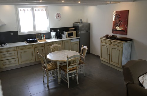 Arles Cabaña | Gite with swimming pool and jacuzzi
