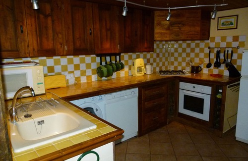 Eymet Cabaña | Casa rural con piscina, campo y wifi 8 personas y 2 bebés, animales de granja.