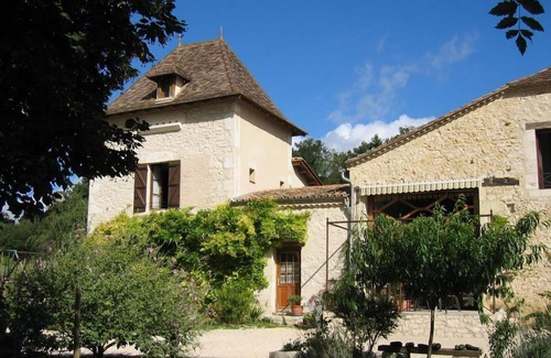 Eymet Cabaña | Casa rural con piscina, campo y wifi 8 personas y 2 bebés, animales de granja.
